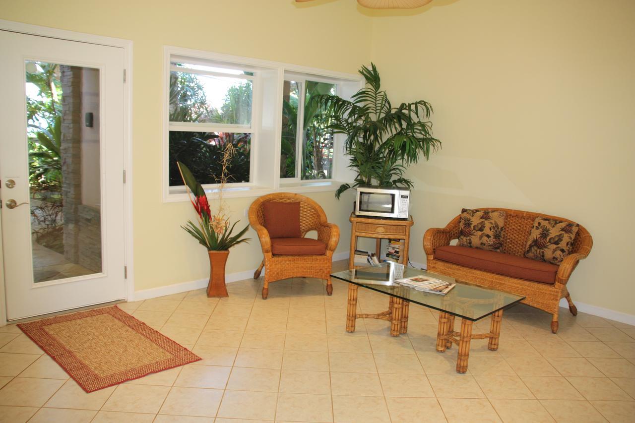 Maui Beach House B & B Kahana Dış mekan fotoğraf