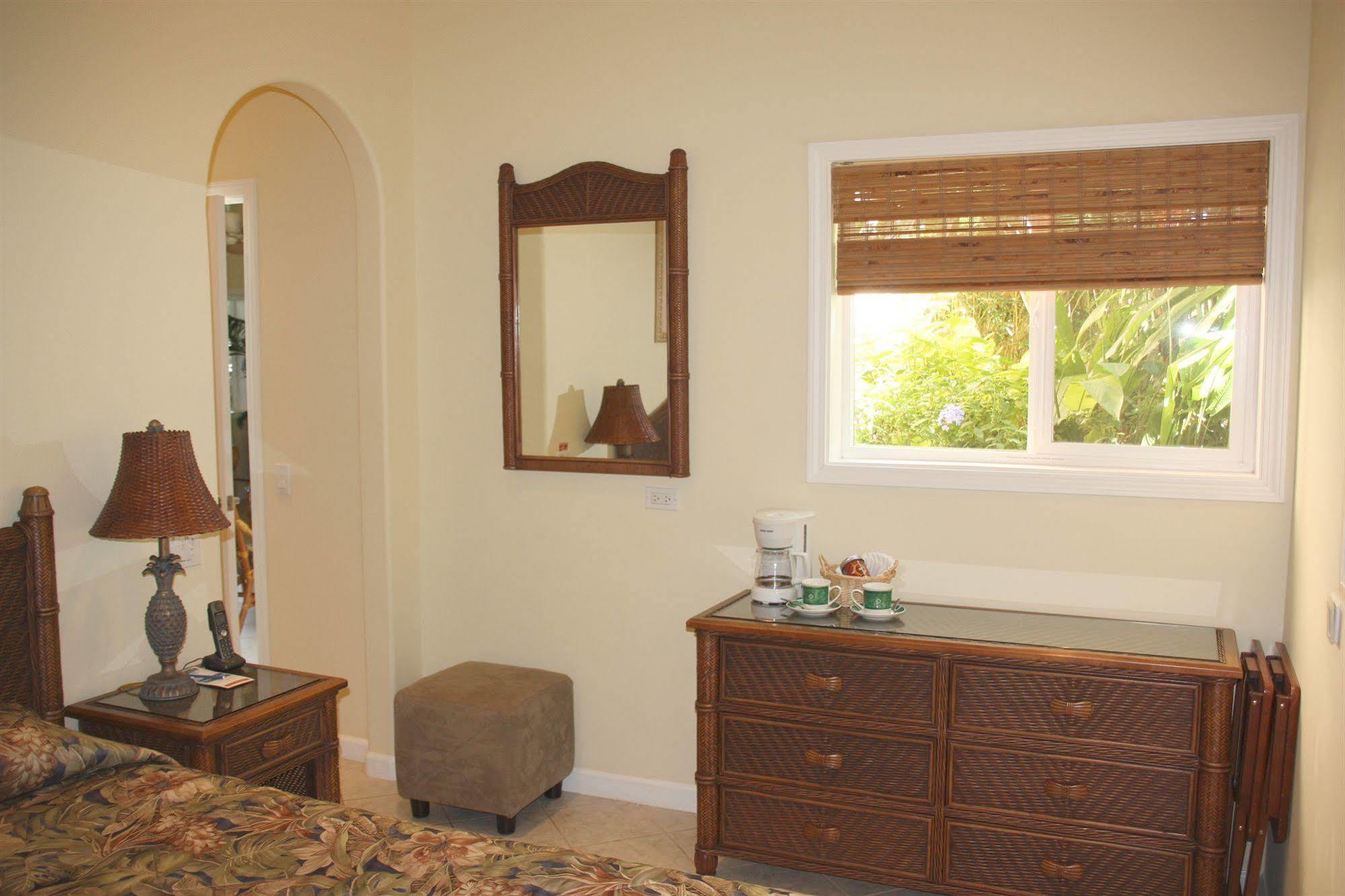 Maui Beach House B & B Kahana Dış mekan fotoğraf